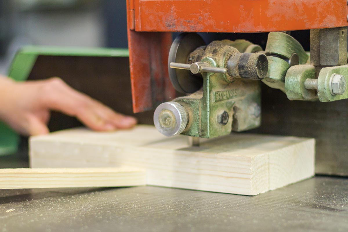 Maschinenkurs Zimmerer (Praxiskurs) Modul 1: Arbeiten an Holzbearbeitungsmaschinen Teil 1