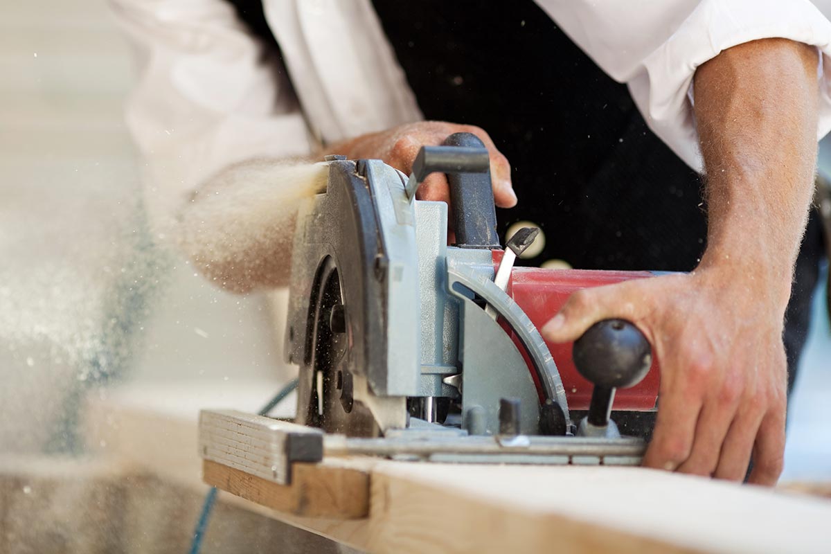Maschinenkurs Zimmerer (Praxiskurs) Modul 2: Arbeiten an Holzbearbeitungsmaschinen Teil 2