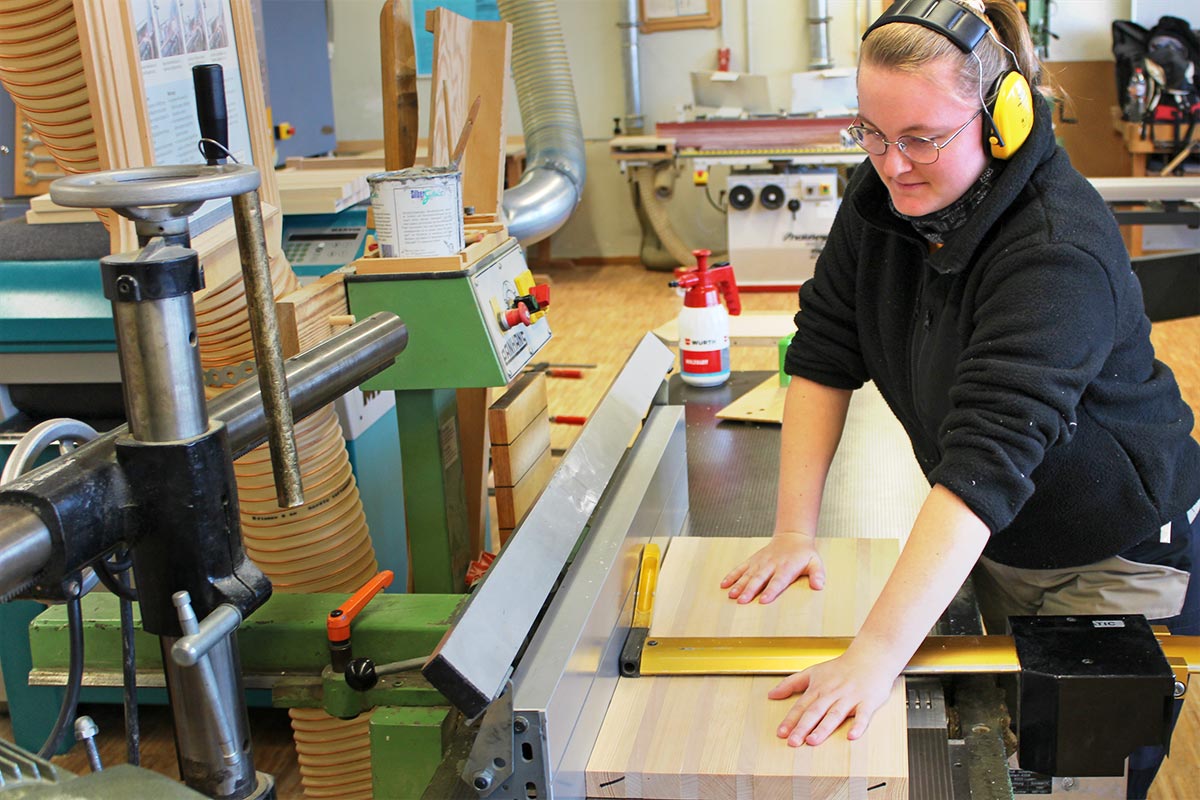 Maschinenkurs Tischler - Modul 1: Grundlagen im Umgang mit Holzbearbeitungsmaschinen