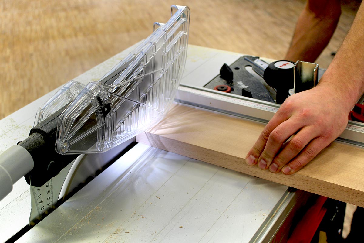 Maschinenkurs Tischler - Modul 3: Projektarbeit unter Einsatz verschiedener Holzbearbeitungsmaschinen